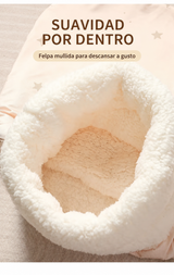 Detalle del interior suave de felpa del saquito Cozy Beds